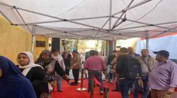 مراقبة أمنية مشددة لتنظيم تدفق الناخبين أمام لجان انتخابات النواب خلال فترة الراحة 1